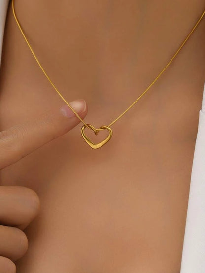 Minimalist Heart Design Necklace