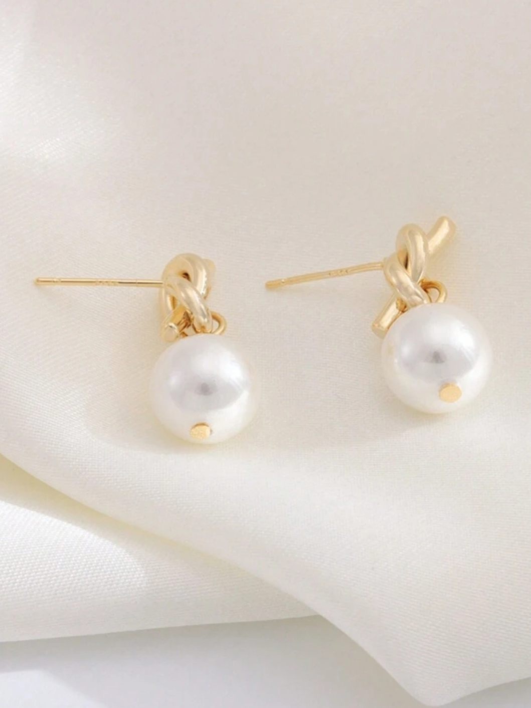 Maeva Elegant Pearl Earrings