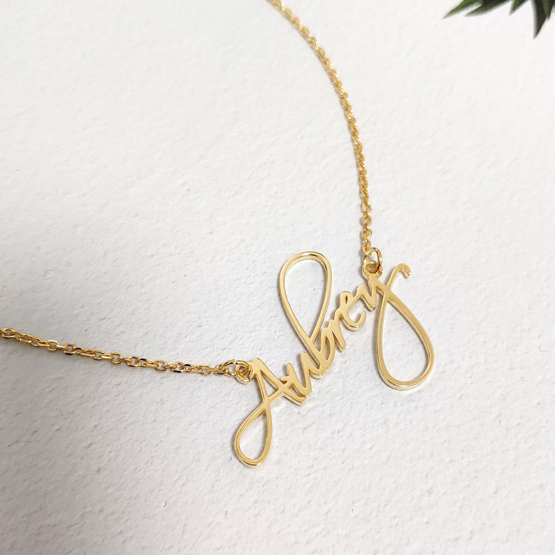 Personalized Scriptina Name Necklace