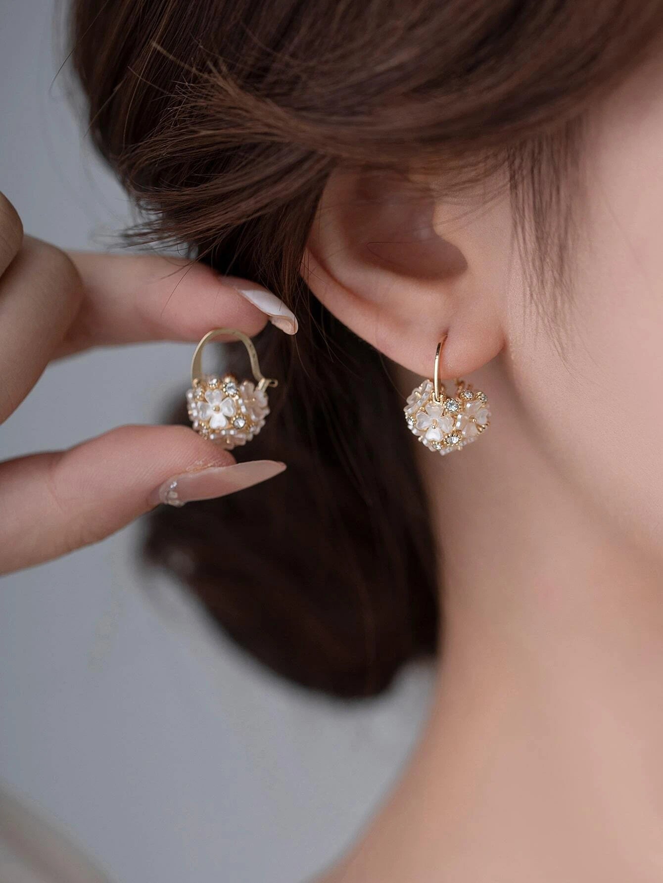 Marie Chic Flower Earrings